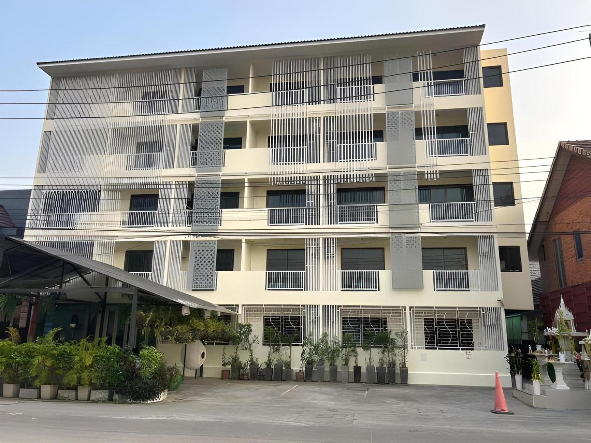 Room Lanna Soi7 Chiang Mai Exterior photo